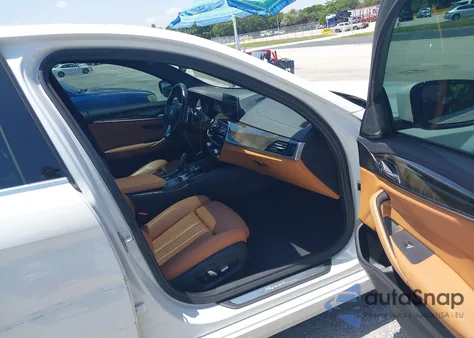 2018 BMW 540I из США, поврежденный, VIN WBAJE5C5XJWA96101